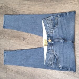 sac728♀️Democracy Skinny Ankle Light Wash Size 10 Denim Jeans